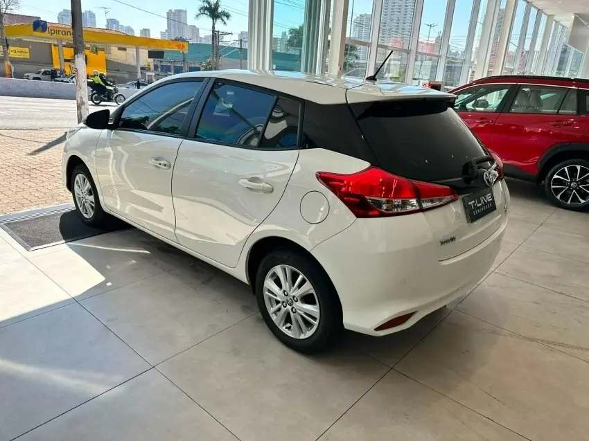 galeria YARIS