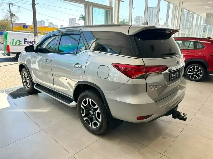 galeria HILUX SW4