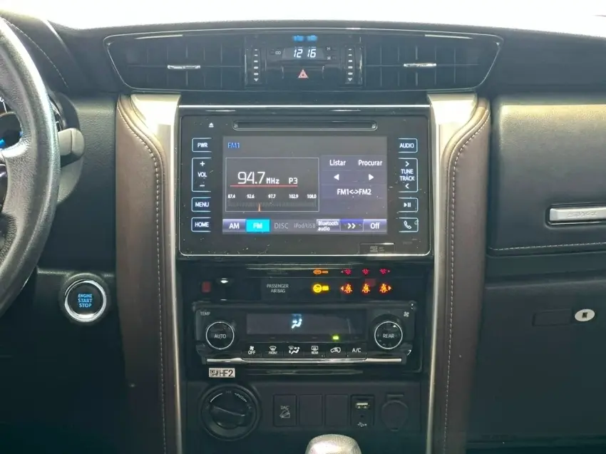 galeria HILUX SW4