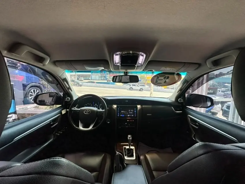 galeria HILUX SW4