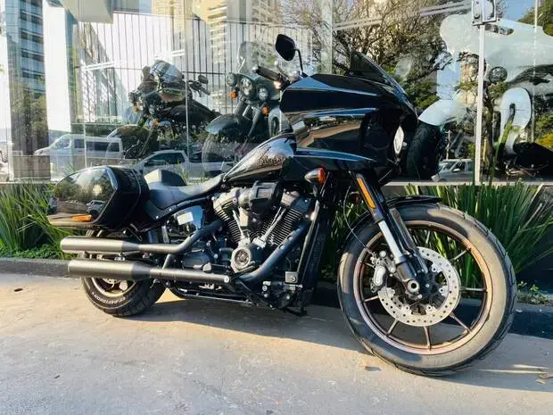 Harley Davidson Low Rider ST