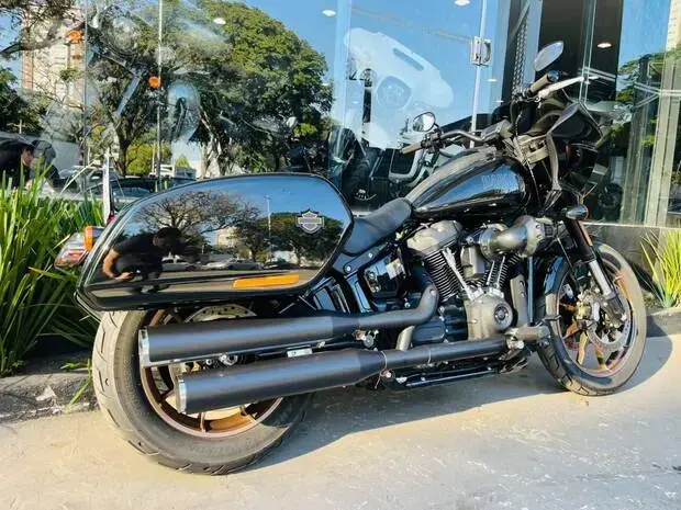 Harley Davidson Low Rider ST