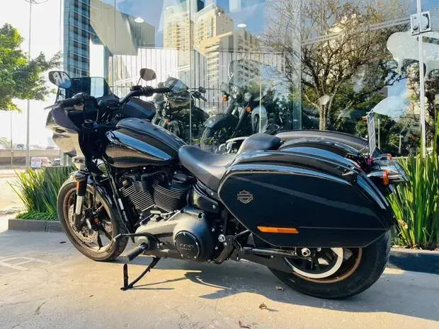 Harley Davidson Low Rider ST