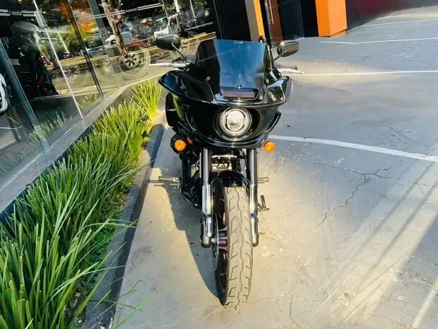 Harley Davidson Low Rider ST