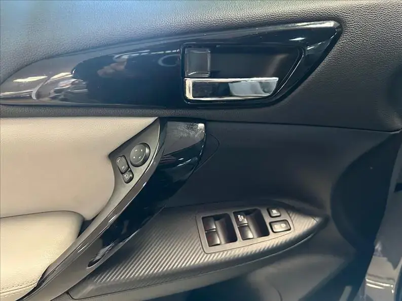 galeria ECLIPSE CROSS