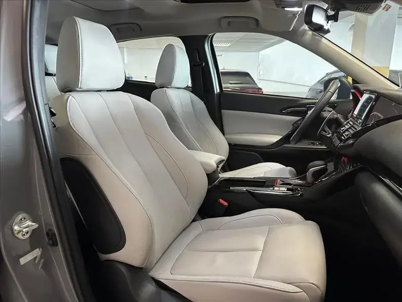 galeria ECLIPSE CROSS
