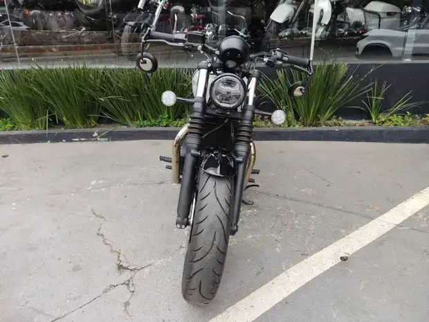 Triumph Bonneville Bobber ABS
