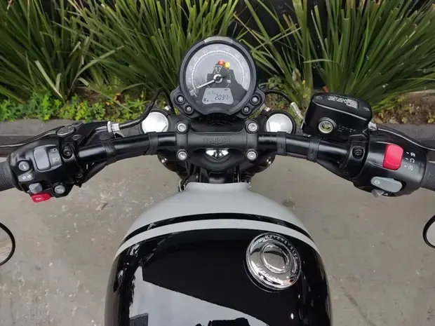 Triumph Bonneville Bobber ABS