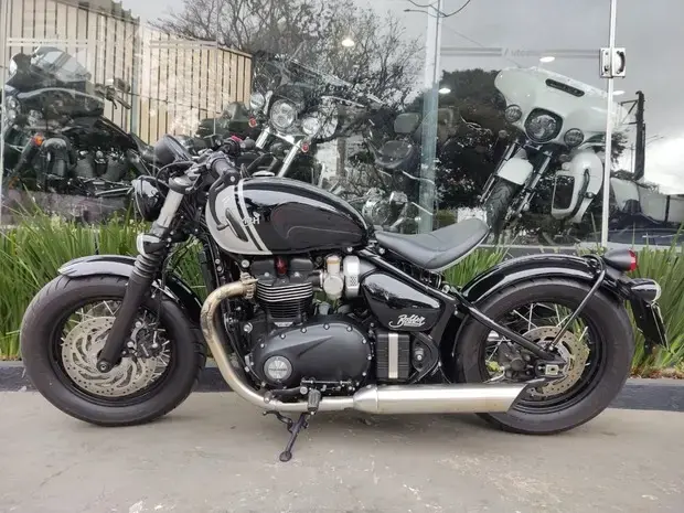 Triumph Bonneville Bobber ABS