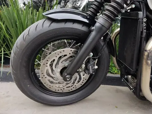 Triumph Bonneville Bobber ABS