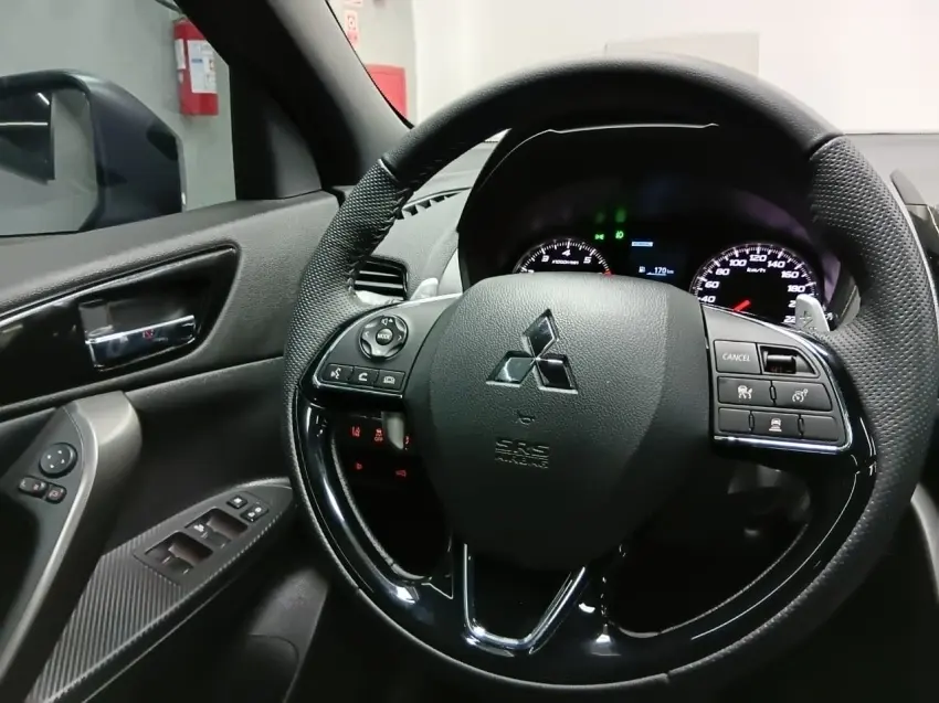 galeria ECLIPSE CROSS