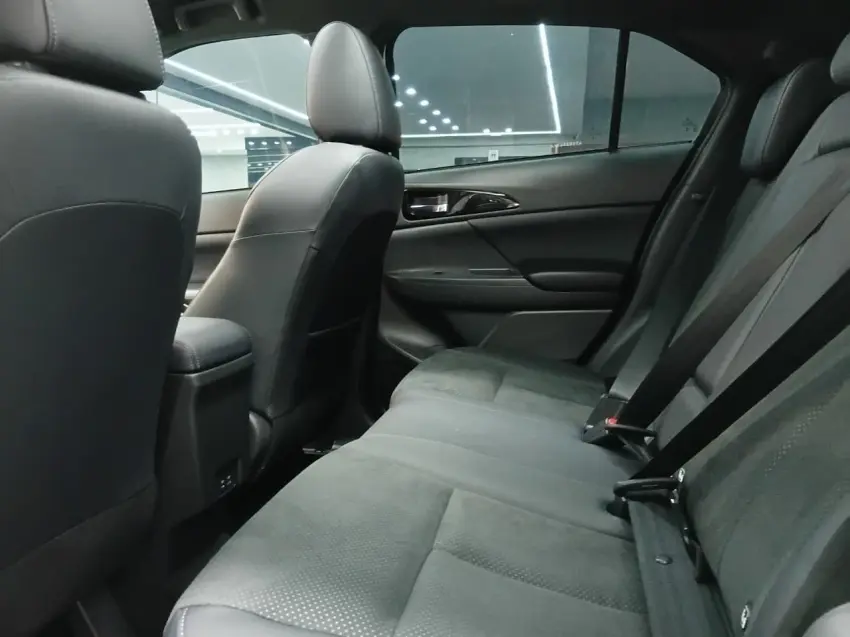 galeria ECLIPSE CROSS
