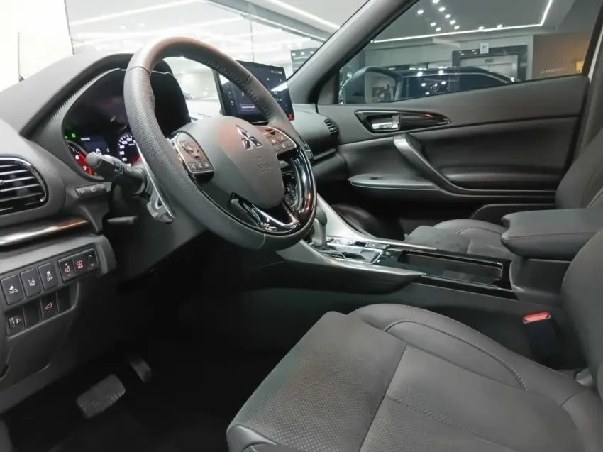 galeria ECLIPSE CROSS
