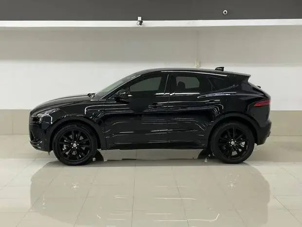 Jaguar E-Pace 2.0 P250 R-Dynamic S 4WD
