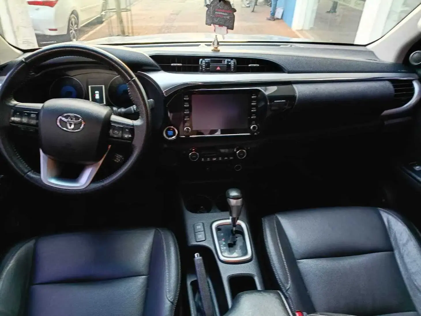galeria HILUX