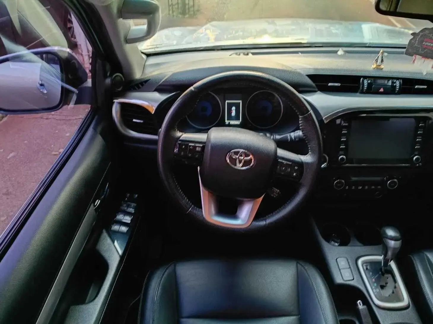 galeria HILUX