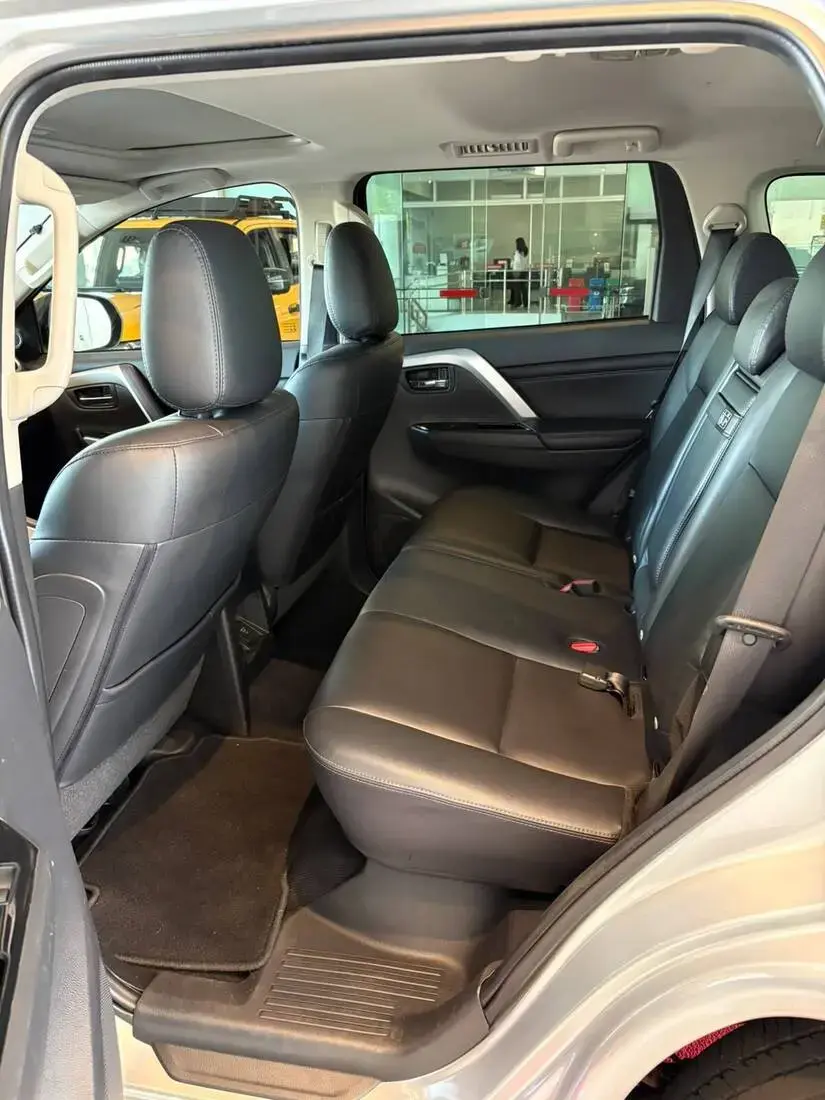 galeria PAJERO SPORT