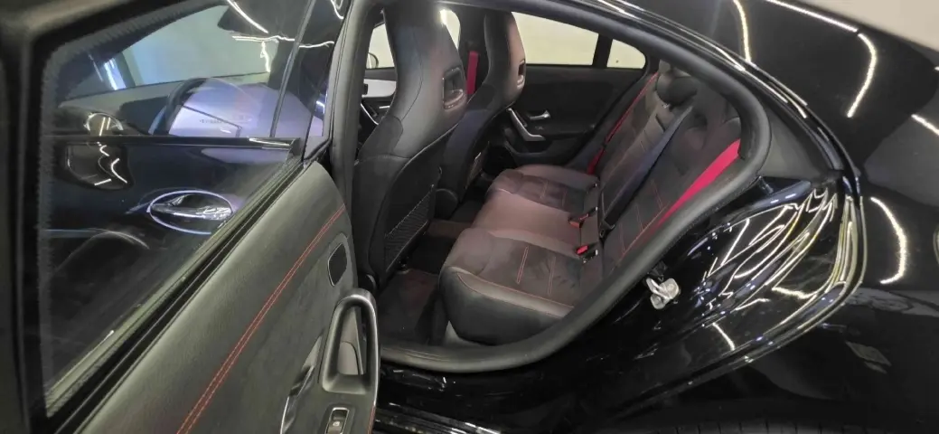 galeria CLA 35 AMG