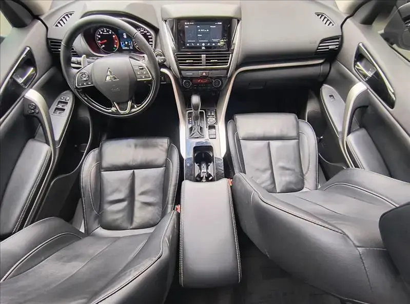 galeria ECLIPSE CROSS
