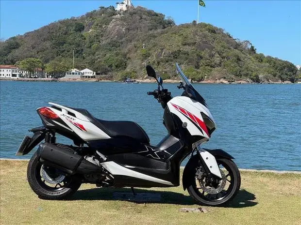 Yamaha XMAX ABS