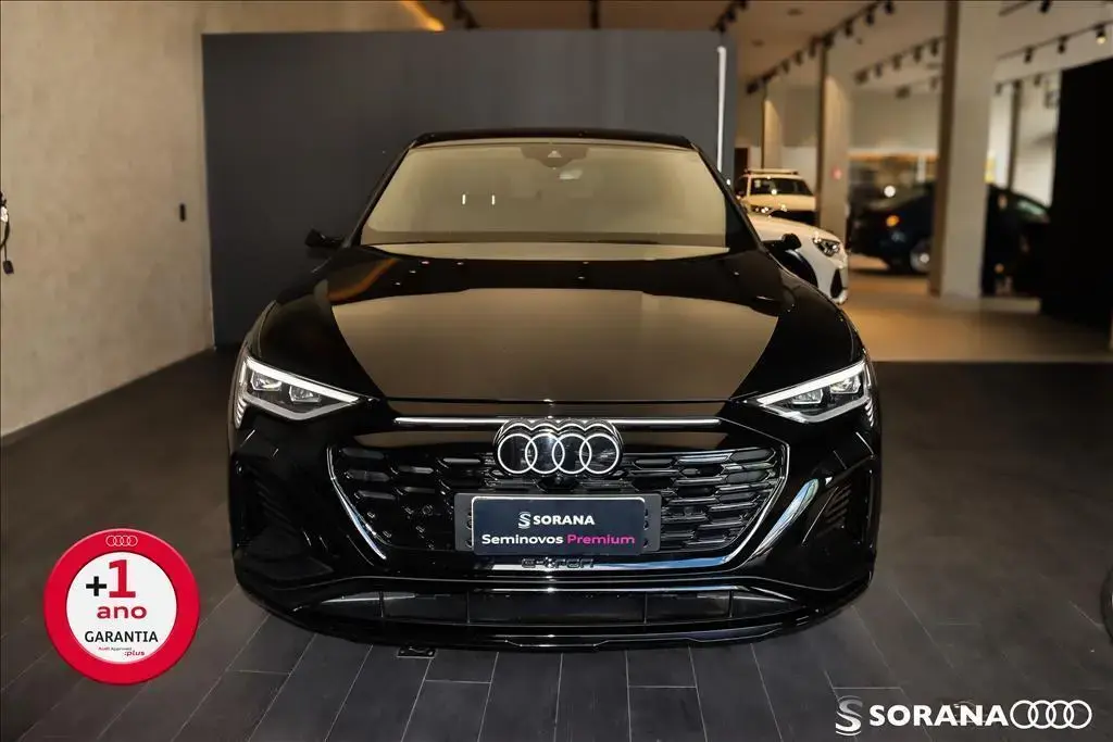 galeria Q8 E-TRON