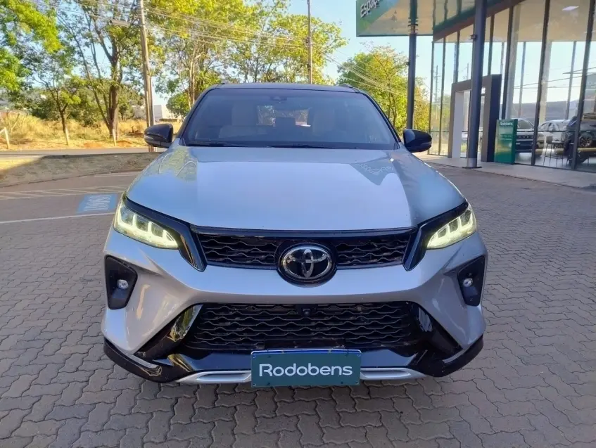 galeria HILUX SW4