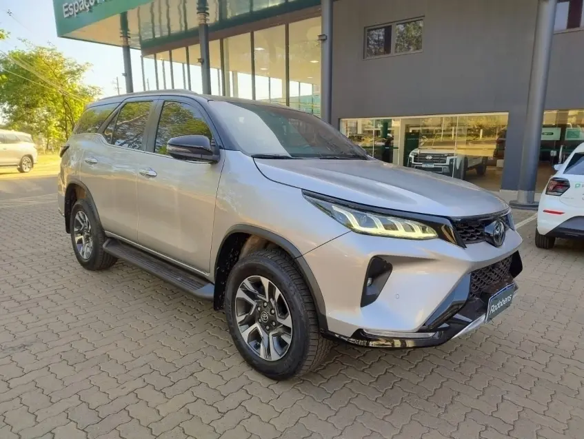 galeria HILUX SW4