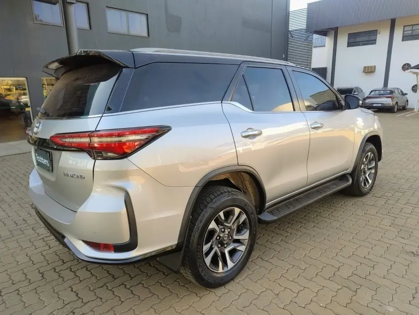 galeria HILUX SW4