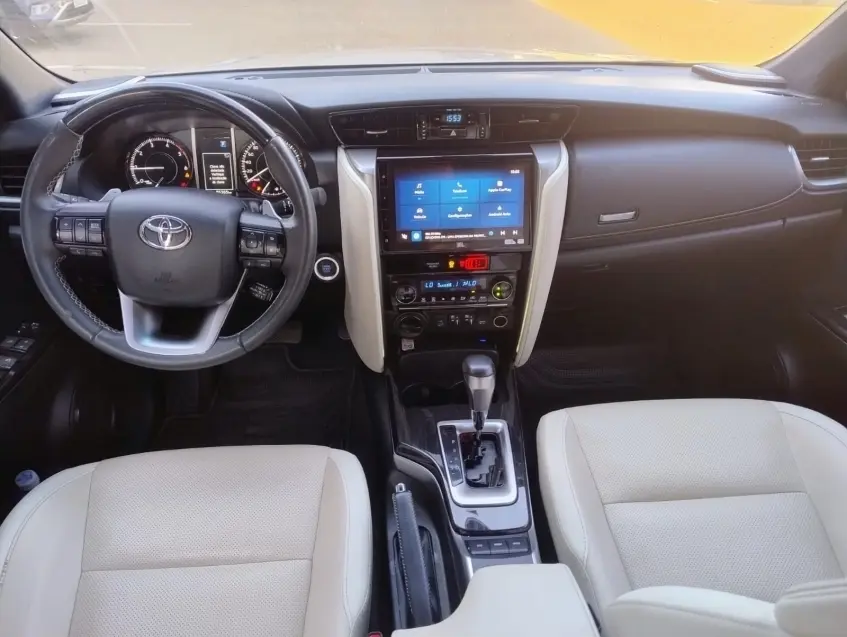 galeria HILUX SW4