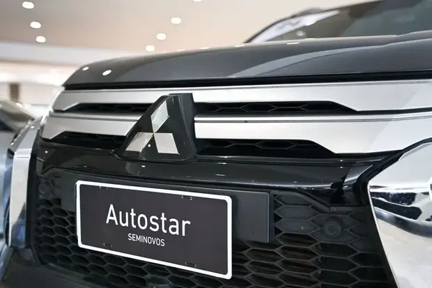 Mitsubishi Pajero Sport HPE-S 2.4