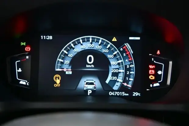 Mitsubishi Pajero Sport HPE-S 2.4