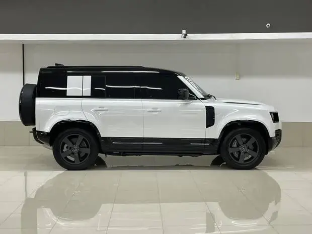 Land Rover Defender 110 X-DY HSE D350 AT (Híb.)
