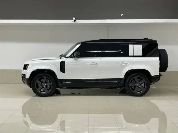 Land Rover Defender 110 X-DY HSE D350 AT (Híb.)