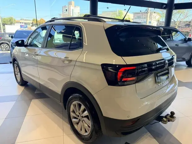Volkswagen T-CROSS 1.0 200 TSI TOTAL FLEX AUTOMÁTICO