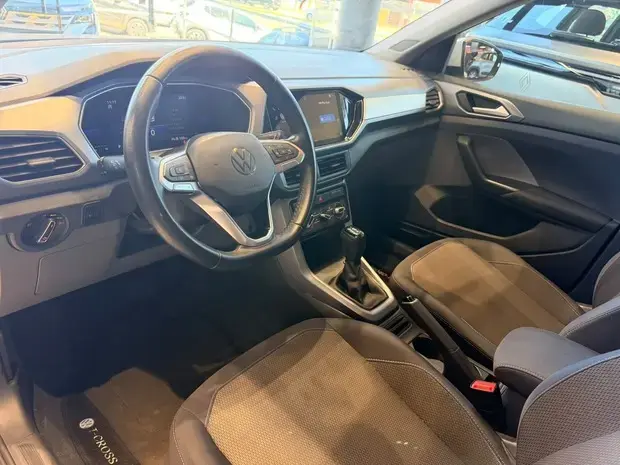 Volkswagen T-CROSS 1.0 200 TSI TOTAL FLEX AUTOMÁTICO