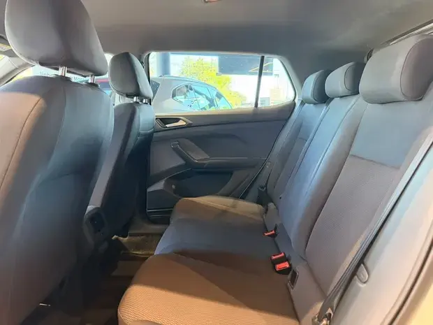 Volkswagen T-CROSS 1.0 200 TSI TOTAL FLEX AUTOMÁTICO