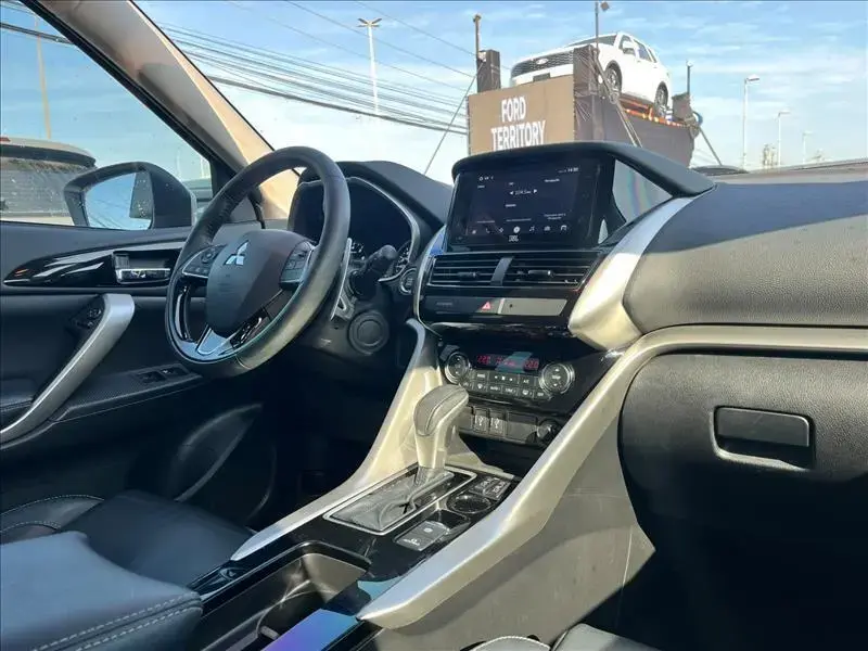 galeria ECLIPSE CROSS