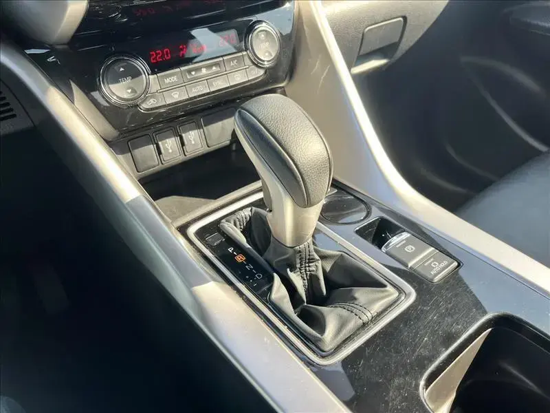 galeria ECLIPSE CROSS