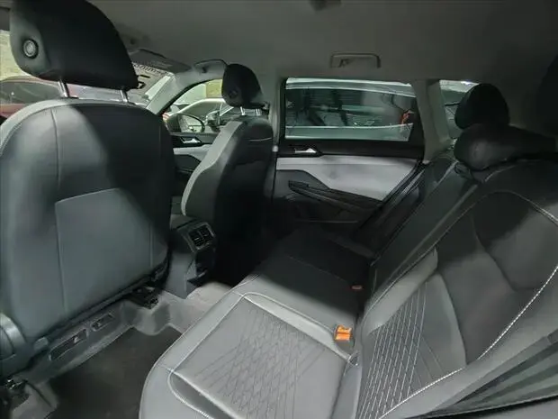 Volkswagen TAOS 1.4 250 TSI TOTAL FLEX COMFORTLINE AUTOMÁTICO