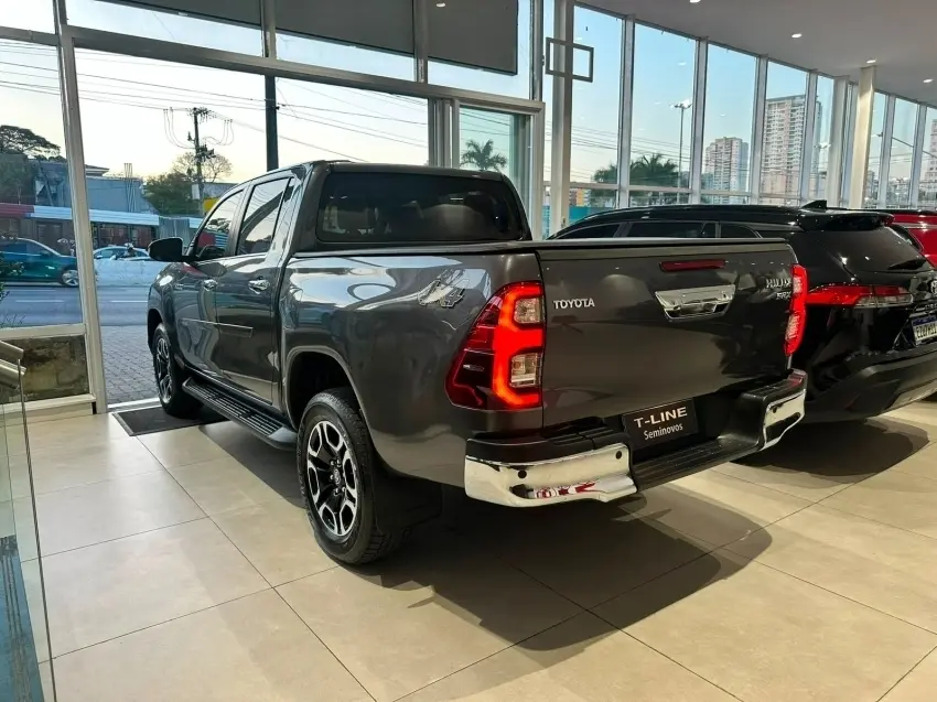 galeria HILUX