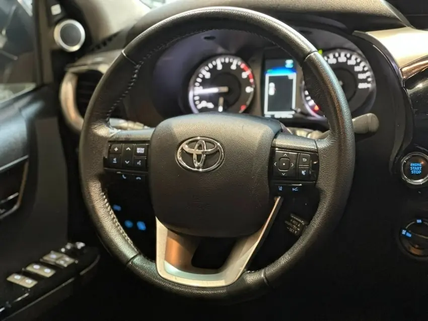 galeria HILUX