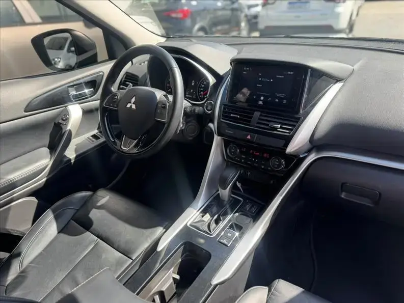 galeria ECLIPSE CROSS