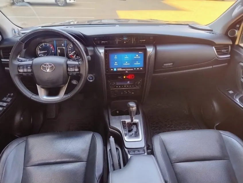 galeria HILUX SW4