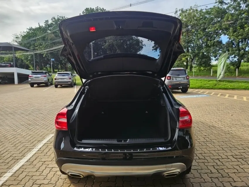 galeria GLA 250