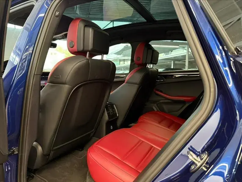 galeria MACAN