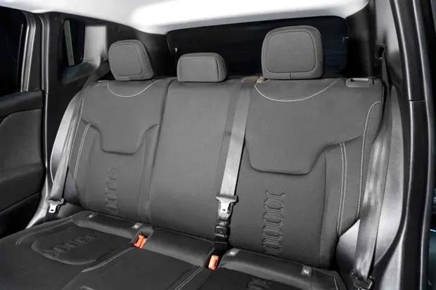 Jeep RENEGADE 1.3 T270 TURBO FLEX SPORT AT6