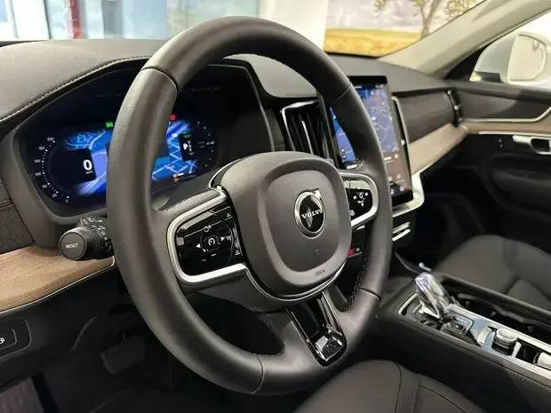 Volvo XC90 Plus PHEV