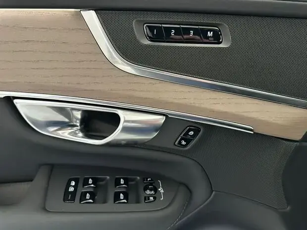 Volvo XC90 Plus PHEV