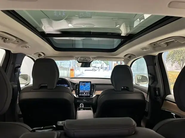 Volvo XC90 Plus PHEV