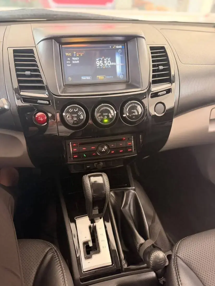 galeria PAJERO DAKAR 3.2 4X4